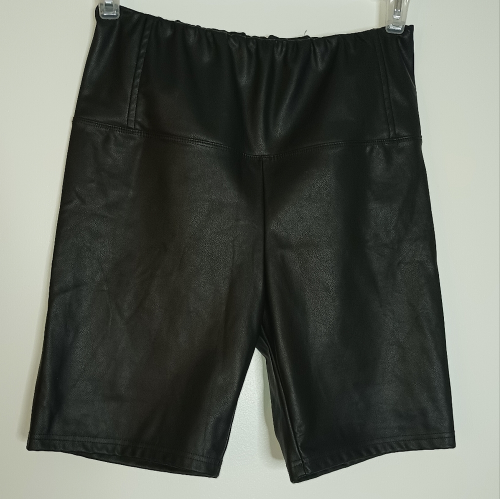 CRESCENT Clyde Vegan Leather Biker Shorts - Picture 4 of 6